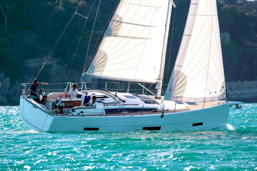 Dufour 390 sailing yacht